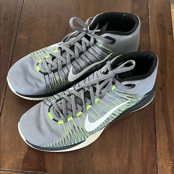 Nike Gray. Ascention basketball shoes. - Picture 1 of 4
